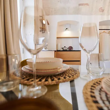 Domus Villanova بيت ضيافة 3*