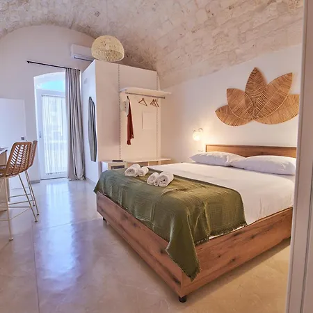 Domus Villanova بيت ضيافة 3*